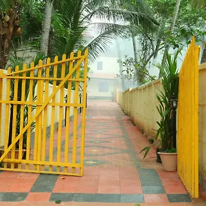 Savithri Bamboo & Bed & Breakfast
